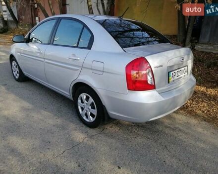 Серый Хендай Акцент, объемом двигателя 1.6 л и пробегом 150 тыс. км за 7000 $, фото 2 на Automoto.ua