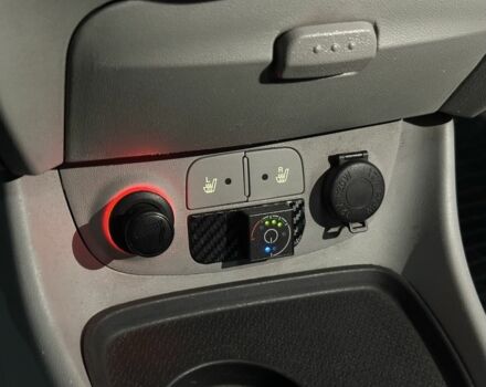 Серый Хендай Акцент, объемом двигателя 1.4 л и пробегом 200 тыс. км за 4990 $, фото 7 на Automoto.ua