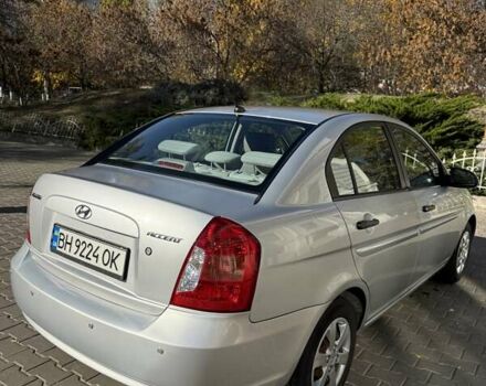 Сірий Хендай Акцент, об'ємом двигуна 1.4 л та пробігом 72 тис. км за 7500 $, фото 4 на Automoto.ua