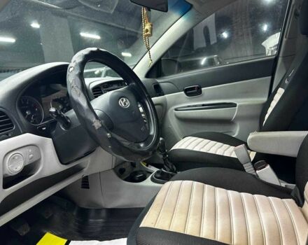 Серый Хендай Акцент, объемом двигателя 1.4 л и пробегом 168 тыс. км за 5200 $, фото 8 на Automoto.ua