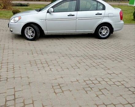 Серый Хендай Акцент, объемом двигателя 1.4 л и пробегом 73 тыс. км за 6600 $, фото 5 на Automoto.ua