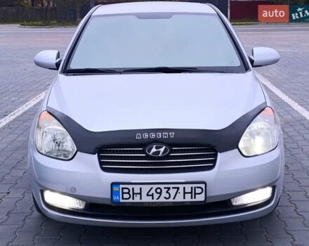 Серый Хендай Акцент, объемом двигателя 1.4 л и пробегом 186 тыс. км за 5000 $, фото 13 на Automoto.ua