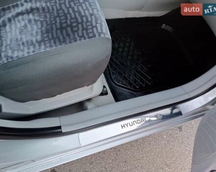 Сірий Хендай Акцент, об'ємом двигуна 1.4 л та пробігом 130 тис. км за 5100 $, фото 19 на Automoto.ua