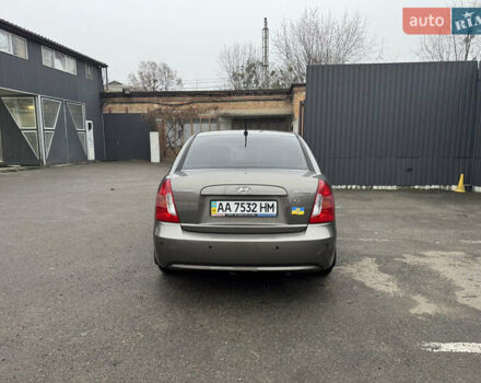 Серый Хендай Акцент, объемом двигателя 1.4 л и пробегом 122 тыс. км за 4500 $, фото 4 на Automoto.ua