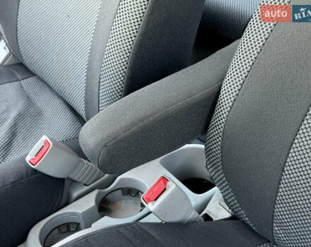 Сірий Хендай Акцент, об'ємом двигуна 1.4 л та пробігом 138 тис. км за 5600 $, фото 51 на Automoto.ua