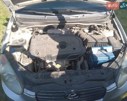 Сірий Хендай Акцент, об'ємом двигуна 1.6 л та пробігом 235 тис. км за 4999 $, фото 2 на Automoto.ua