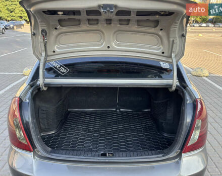 Серый Хендай Акцент, объемом двигателя 1.4 л и пробегом 135 тыс. км за 4800 $, фото 16 на Automoto.ua