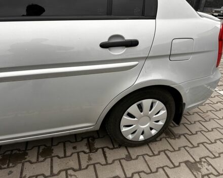 Серый Хендай Акцент, объемом двигателя 1.4 л и пробегом 327 тыс. км за 4500 $, фото 11 на Automoto.ua