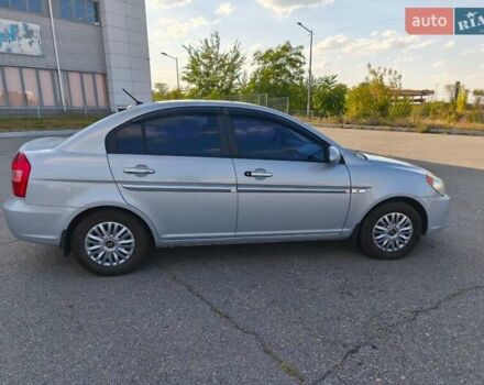 Серый Хендай Акцент, объемом двигателя 1.4 л и пробегом 275 тыс. км за 4700 $, фото 6 на Automoto.ua