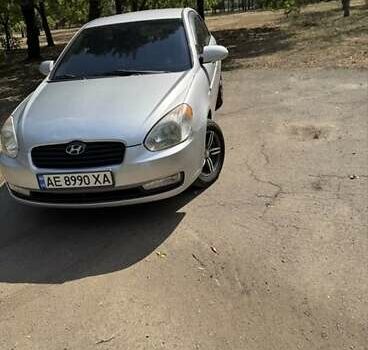 Серый Хендай Акцент, объемом двигателя 1.4 л и пробегом 450 тыс. км за 4800 $, фото 6 на Automoto.ua