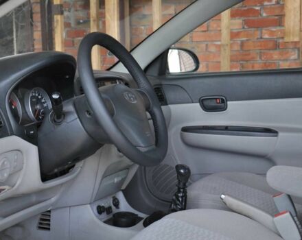 Серый Хендай Акцент, объемом двигателя 1.4 л и пробегом 158 тыс. км за 4200 $, фото 8 на Automoto.ua