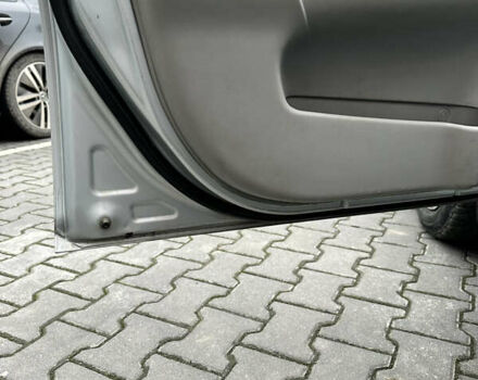 Серый Хендай Акцент, объемом двигателя 1.4 л и пробегом 207 тыс. км за 3850 $, фото 14 на Automoto.ua