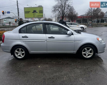 Серый Хендай Акцент, объемом двигателя 1.4 л и пробегом 220 тыс. км за 4500 $, фото 1 на Automoto.ua