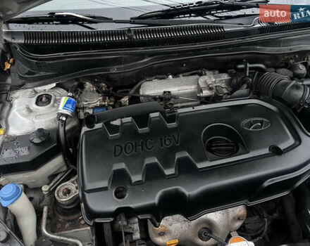 Серый Хендай Акцент, объемом двигателя 1.4 л и пробегом 220 тыс. км за 4500 $, фото 7 на Automoto.ua