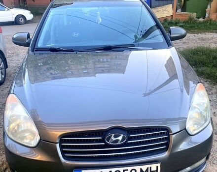 Серый Хендай Акцент, объемом двигателя 1.4 л и пробегом 230 тыс. км за 4800 $, фото 1 на Automoto.ua