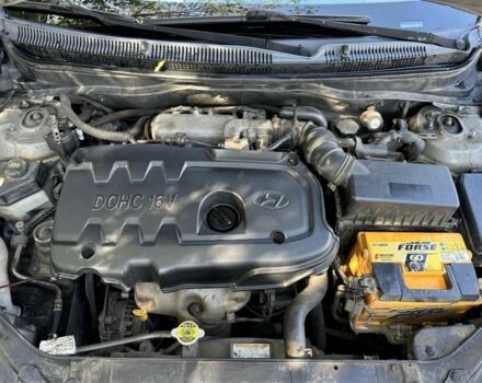 Серый Хендай Акцент, объемом двигателя 1.4 л и пробегом 206 тыс. км за 4500 $, фото 6 на Automoto.ua