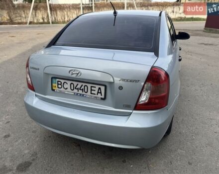 Серый Хендай Акцент, объемом двигателя 1.5 л и пробегом 196 тыс. км за 5200 $, фото 3 на Automoto.ua
