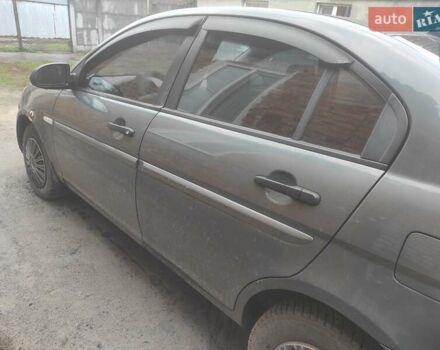 Серый Хендай Акцент, объемом двигателя 1.4 л и пробегом 424 тыс. км за 4500 $, фото 1 на Automoto.ua