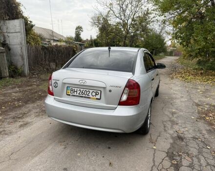 Серый Хендай Акцент, объемом двигателя 1.4 л и пробегом 200 тыс. км за 3500 $, фото 6 на Automoto.ua