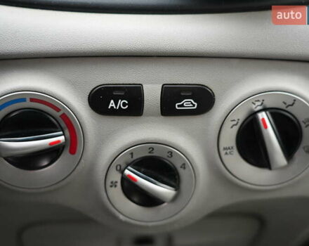 Серый Хендай Акцент, объемом двигателя 1.4 л и пробегом 300 тыс. км за 3312 $, фото 2 на Automoto.ua