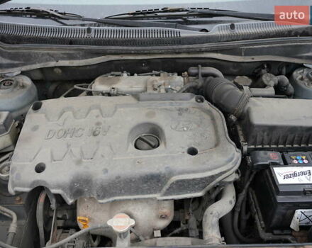 Серый Хендай Акцент, объемом двигателя 1.4 л и пробегом 300 тыс. км за 3312 $, фото 10 на Automoto.ua