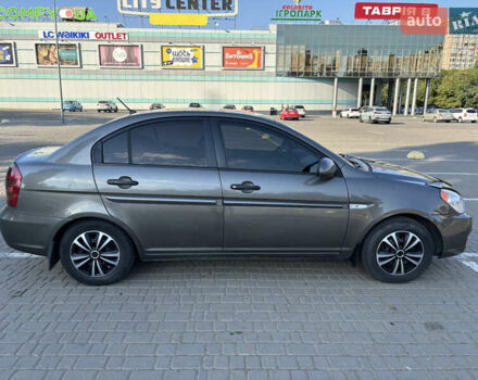 Серый Хендай Акцент, объемом двигателя 1.4 л и пробегом 135 тыс. км за 4800 $, фото 6 на Automoto.ua