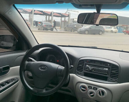 Серый Хендай Акцент, объемом двигателя 1.4 л и пробегом 263 тыс. км за 4800 $, фото 9 на Automoto.ua