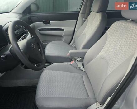 Серый Хендай Акцент, объемом двигателя 1.4 л и пробегом 82 тыс. км за 6600 $, фото 14 на Automoto.ua