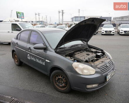 Серый Хендай Акцент, объемом двигателя 1.4 л и пробегом 300 тыс. км за 3312 $, фото 8 на Automoto.ua