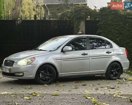 Серый Хендай Акцент, объемом двигателя 1.4 л и пробегом 200 тыс. км за 4990 $, фото 9 на Automoto.ua