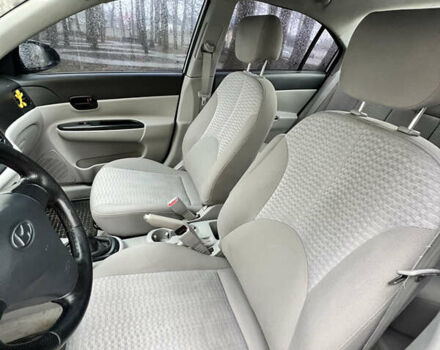 Серый Хендай Акцент, объемом двигателя 1.4 л и пробегом 271 тыс. км за 3400 $, фото 4 на Automoto.ua