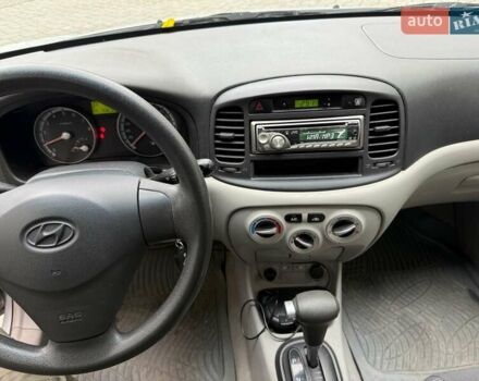 Сірий Хендай Акцент, об'ємом двигуна 1.4 л та пробігом 73 тис. км за 5900 $, фото 9 на Automoto.ua