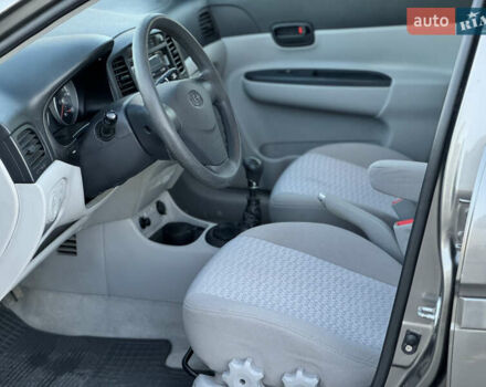 Серый Хендай Акцент, объемом двигателя 1.4 л и пробегом 98 тыс. км за 4899 $, фото 12 на Automoto.ua