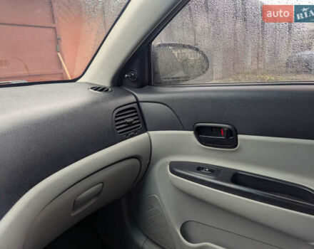 Хендай Акцент 2008 в Ужгороде на Automoto.ua Серый Хендай Акцент, объемом двигателя 1.4 л и пробегом 244 тыс. км за 4800 $, фото 3 на Automoto.ua