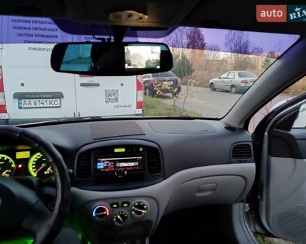 Сірий Хендай Акцент, об'ємом двигуна 1.4 л та пробігом 130 тис. км за 5100 $, фото 30 на Automoto.ua