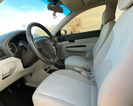 Хендай Акцент 2008 в Сумах на Automoto.ua Серый Хендай Акцент, объемом двигателя 1.4 л и пробегом 174 тыс. км за 5700 $, фото 5 на Automoto.ua