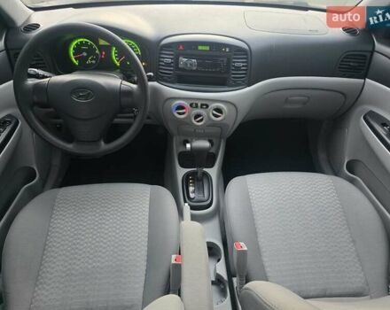 Серый Хендай Акцент, объемом двигателя 1.4 л и пробегом 82 тыс. км за 6600 $, фото 17 на Automoto.ua
