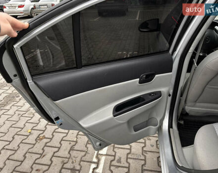 Серый Хендай Акцент, объемом двигателя 1.4 л и пробегом 327 тыс. км за 4500 $, фото 28 на Automoto.ua