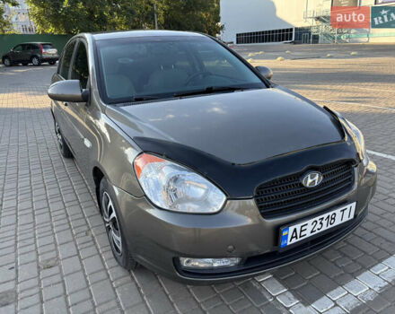 Серый Хендай Акцент, объемом двигателя 1.4 л и пробегом 135 тыс. км за 4800 $, фото 1 на Automoto.ua