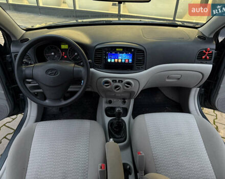 Серый Хендай Акцент, объемом двигателя 1.5 л и пробегом 155 тыс. км за 5200 $, фото 22 на Automoto.ua