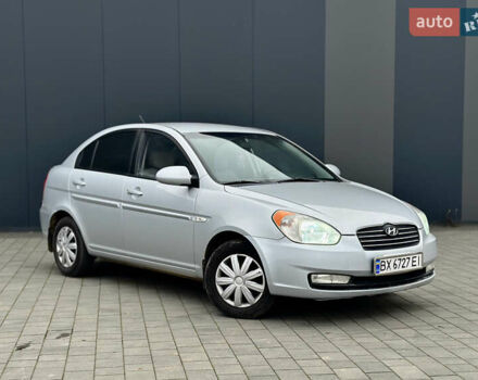 Серый Хендай Акцент, объемом двигателя 1.4 л и пробегом 312 тыс. км за 4150 $, фото 2 на Automoto.ua