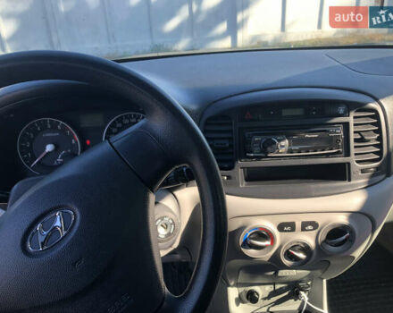 Сірий Хендай Акцент, об'ємом двигуна 1.4 л та пробігом 200 тис. км за 5000 $, фото 7 на Automoto.ua