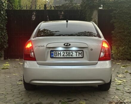 Серый Хендай Акцент, объемом двигателя 1.4 л и пробегом 200 тыс. км за 4990 $, фото 3 на Automoto.ua