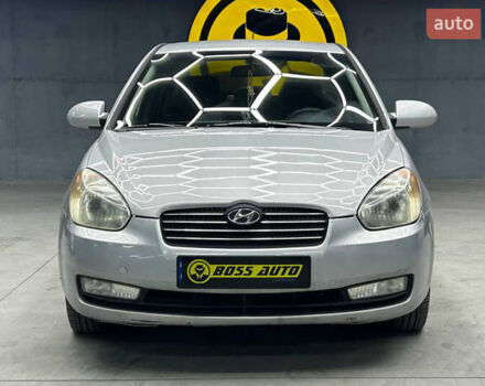 Серый Хендай Акцент, объемом двигателя 1.4 л и пробегом 168 тыс. км за 5200 $, фото 1 на Automoto.ua