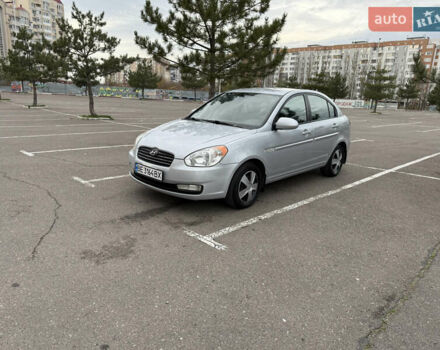 Серый Хендай Акцент, объемом двигателя 1.59 л и пробегом 140 тыс. км за 4999 $, фото 1 на Automoto.ua