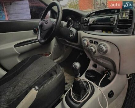 Сірий Хендай Акцент, об'ємом двигуна 1.5 л та пробігом 250 тис. км за 4700 $, фото 5 на Automoto.ua