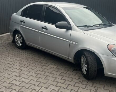 Серый Хендай Акцент, объемом двигателя 1.4 л и пробегом 269 тыс. км за 3500 $, фото 3 на Automoto.ua