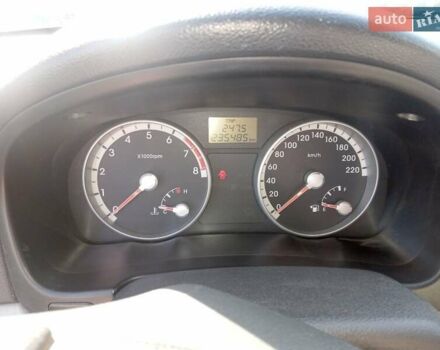 Сірий Хендай Акцент, об'ємом двигуна 1.6 л та пробігом 235 тис. км за 4999 $, фото 9 на Automoto.ua