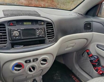 Сірий Хендай Акцент, об'ємом двигуна 0 л та пробігом 165 тис. км за 3800 $, фото 4 на Automoto.ua