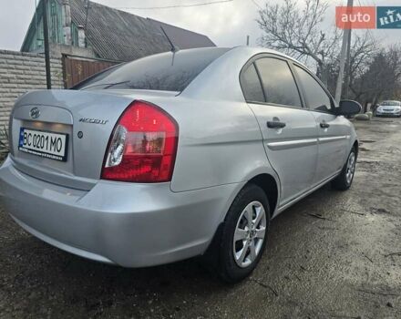 Серый Хендай Акцент, объемом двигателя 1.4 л и пробегом 82 тыс. км за 6600 $, фото 6 на Automoto.ua